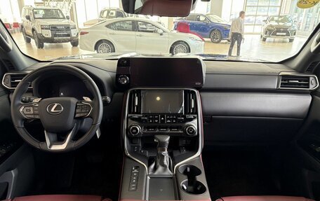 Lexus LX, 2024 год, 18 050 000 рублей, 10 фотография
