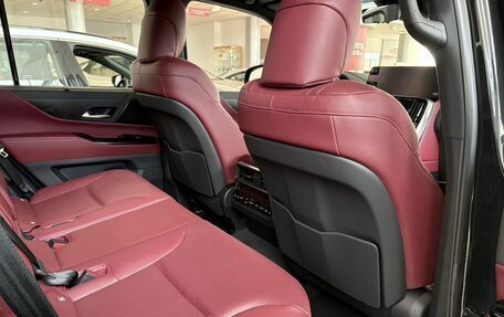Lexus LX, 2024 год, 18 050 000 рублей, 16 фотография