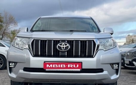 Toyota Land Cruiser Prado 150 рестайлинг 2, 2019 год, 3 990 000 рублей, 3 фотография