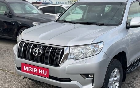 Toyota Land Cruiser Prado 150 рестайлинг 2, 2019 год, 3 990 000 рублей, 4 фотография