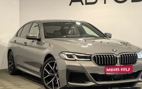 BMW 5 серия, 2020 год, 5 990 000 рублей, 3 фотография