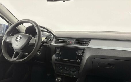 Skoda Rapid I, 2018 год, 920 000 рублей, 9 фотография