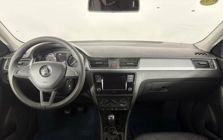 Skoda Rapid I, 2018 год, 920 000 рублей, 10 фотография