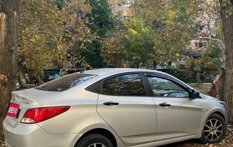 Hyundai Solaris II рестайлинг, 2015 год, 999 000 рублей, 1 фотография