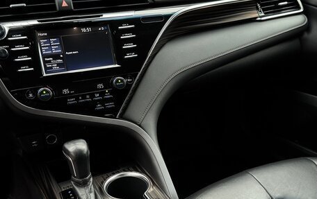 Toyota Camry, 2018 год, 2 790 000 рублей, 12 фотография