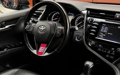 Toyota Camry, 2018 год, 2 790 000 рублей, 9 фотография
