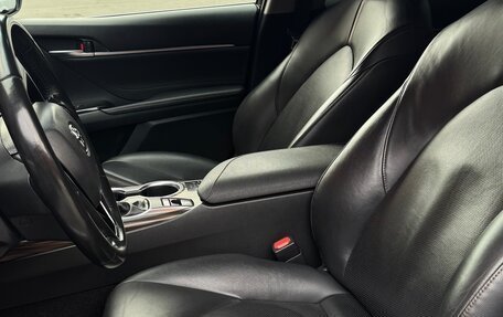 Toyota Camry, 2018 год, 2 790 000 рублей, 14 фотография