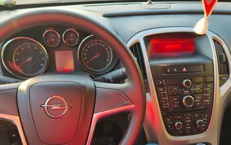 Opel Astra J, 2011 год, 570 000 рублей, 10 фотография