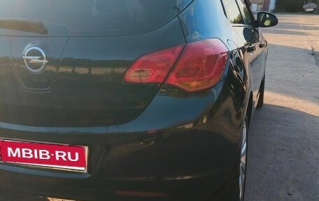 Opel Astra J, 2011 год, 570 000 рублей, 4 фотография