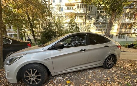 Hyundai Solaris II рестайлинг, 2015 год, 999 000 рублей, 3 фотография