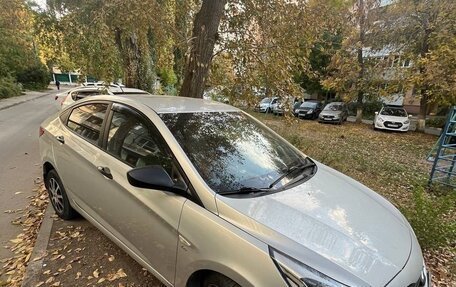 Hyundai Solaris II рестайлинг, 2015 год, 999 000 рублей, 6 фотография