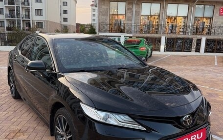 Toyota Camry, 2021 год, 3 300 000 рублей, 2 фотография