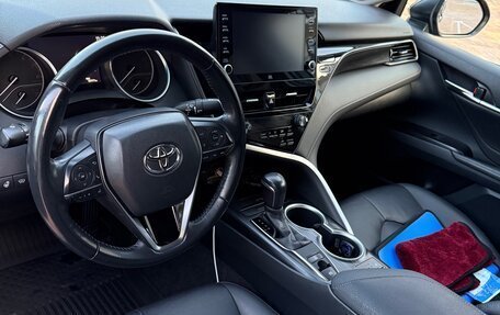 Toyota Camry, 2021 год, 3 300 000 рублей, 8 фотография