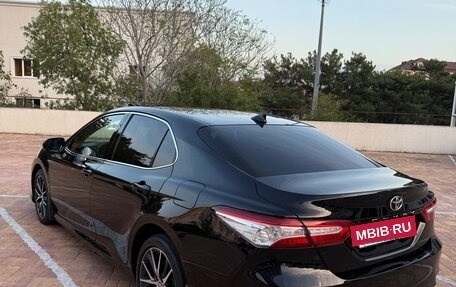 Toyota Camry, 2021 год, 3 300 000 рублей, 4 фотография