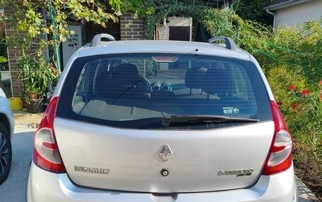 Renault Sandero I, 2013 год, 710 000 рублей, 4 фотография