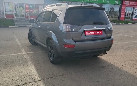 Mitsubishi Outlander III рестайлинг 3, 2008 год, 950 000 рублей, 1 фотография