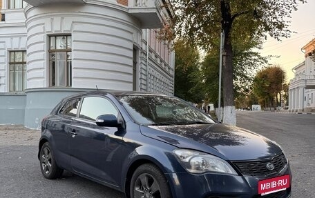 KIA cee'd I рестайлинг, 2011 год, 700 000 рублей, 3 фотография