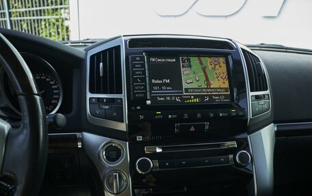 Toyota Land Cruiser 200, 2015 год, 5 799 000 рублей, 18 фотография