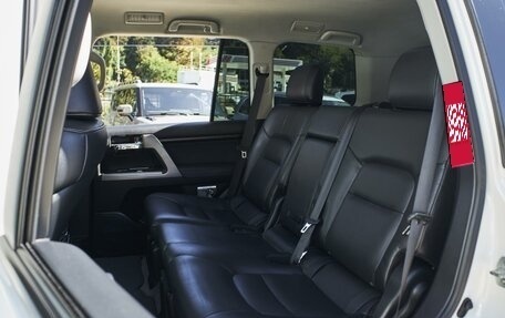 Toyota Land Cruiser 200, 2015 год, 5 799 000 рублей, 14 фотография