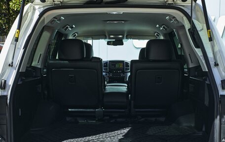 Toyota Land Cruiser 200, 2015 год, 5 799 000 рублей, 32 фотография