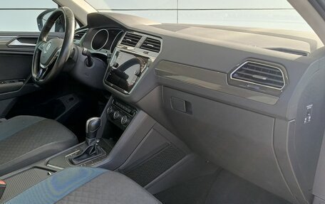 Volkswagen Tiguan II, 2020 год, 2 350 000 рублей, 13 фотография
