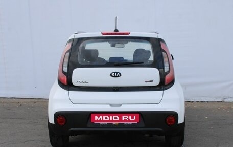 KIA Soul II рестайлинг, 2017 год, 1 345 000 рублей, 7 фотография