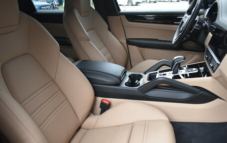 Porsche Cayenne III, 2021 год, 11 990 000 рублей, 17 фотография