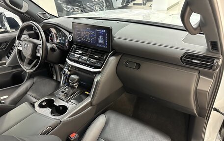 Toyota Land Cruiser, 2022 год, 9 299 000 рублей, 21 фотография