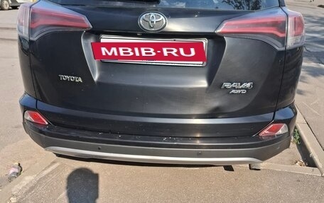 Toyota RAV4, 2017 год, 2 050 000 рублей, 10 фотография