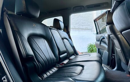 Infiniti QX56, 2013 год, 2 100 000 рублей, 24 фотография