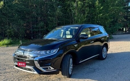 Mitsubishi Outlander III рестайлинг 3, 2019 год, 2 900 000 рублей, 1 фотография