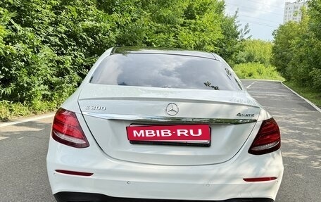 Mercedes-Benz E-Класс, 2017 год, 3 300 000 рублей, 4 фотография