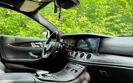Mercedes-Benz E-Класс, 2017 год, 3 300 000 рублей, 8 фотография