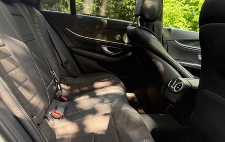Mercedes-Benz E-Класс, 2017 год, 3 300 000 рублей, 11 фотография