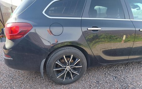 Opel Astra J, 2013 год, 1 170 000 рублей, 19 фотография