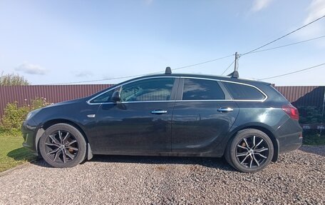 Opel Astra J, 2013 год, 1 170 000 рублей, 30 фотография