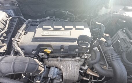 Opel Astra J, 2013 год, 1 170 000 рублей, 33 фотография