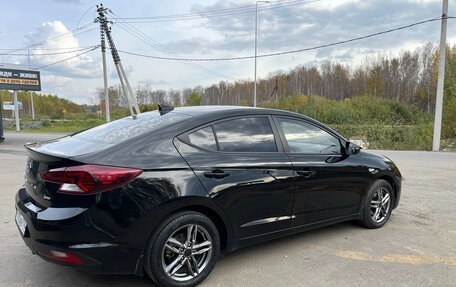 Hyundai Elantra VI рестайлинг, 2019 год, 1 600 000 рублей, 10 фотография