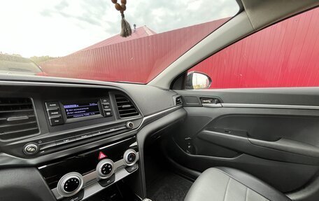 Hyundai Elantra VI рестайлинг, 2019 год, 1 600 000 рублей, 15 фотография