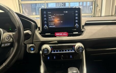 Toyota RAV4, 2021 год, 2 820 000 рублей, 16 фотография