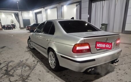 BMW 5 серия, 2001 год, 720 000 рублей, 2 фотография