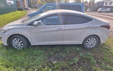 Hyundai Elantra V, 2012 год, 1 050 000 рублей, 2 фотография