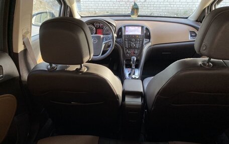 Opel Astra J, 2015 год, 860 000 рублей, 4 фотография