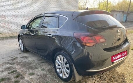 Opel Astra J, 2015 год, 860 000 рублей, 8 фотография