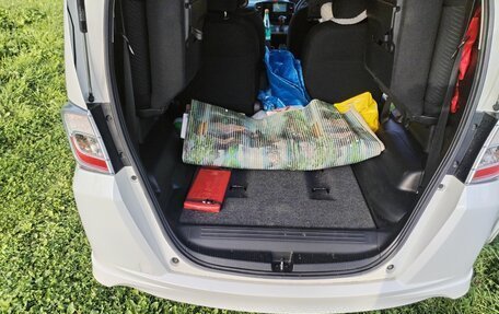Honda Freed I, 2013 год, 1 300 000 рублей, 15 фотография
