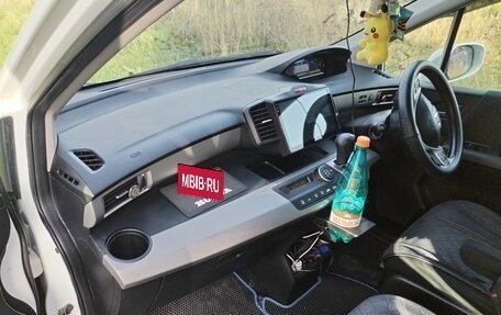Honda Freed I, 2013 год, 1 300 000 рублей, 21 фотография