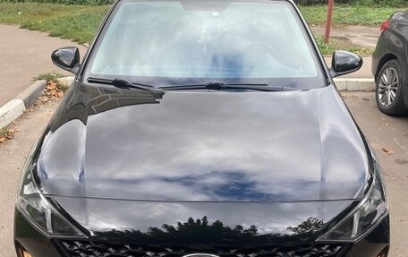 Hyundai Solaris II рестайлинг, 2021 год, 1 443 000 рублей, 1 фотография
