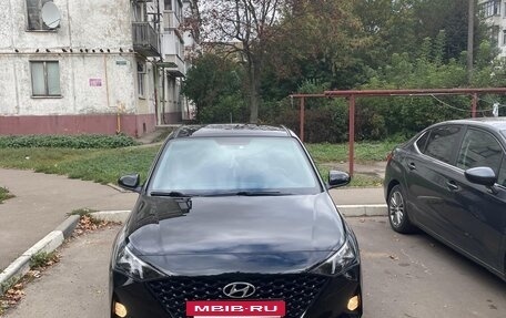 Hyundai Solaris II рестайлинг, 2021 год, 1 443 000 рублей, 2 фотография