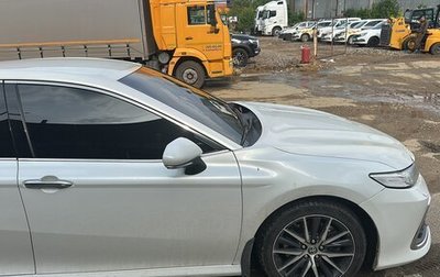 Toyota Camry, 2021 год, 3 810 000 рублей, 1 фотография
