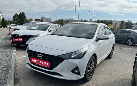 Hyundai Solaris II рестайлинг, 2021 год, 1 690 000 рублей, 1 фотография